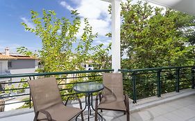 Amadeo Apartments